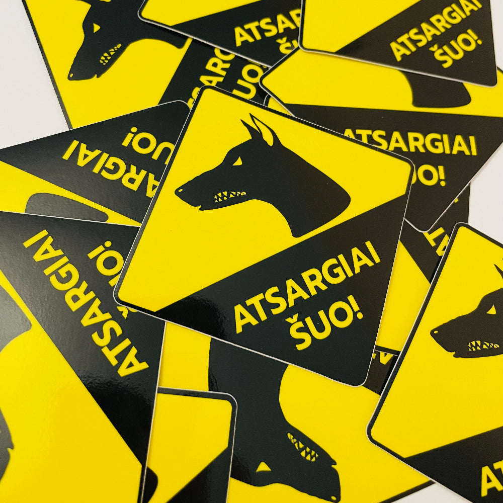 atsargiai-suo-lentele-lipdukas-geltonas