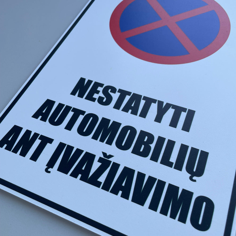 nestatyti-automobilio-ant-ivaziavimo