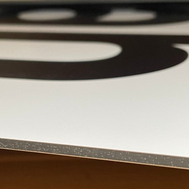 aliuminio-kompozitas-zenklai-su-spauda