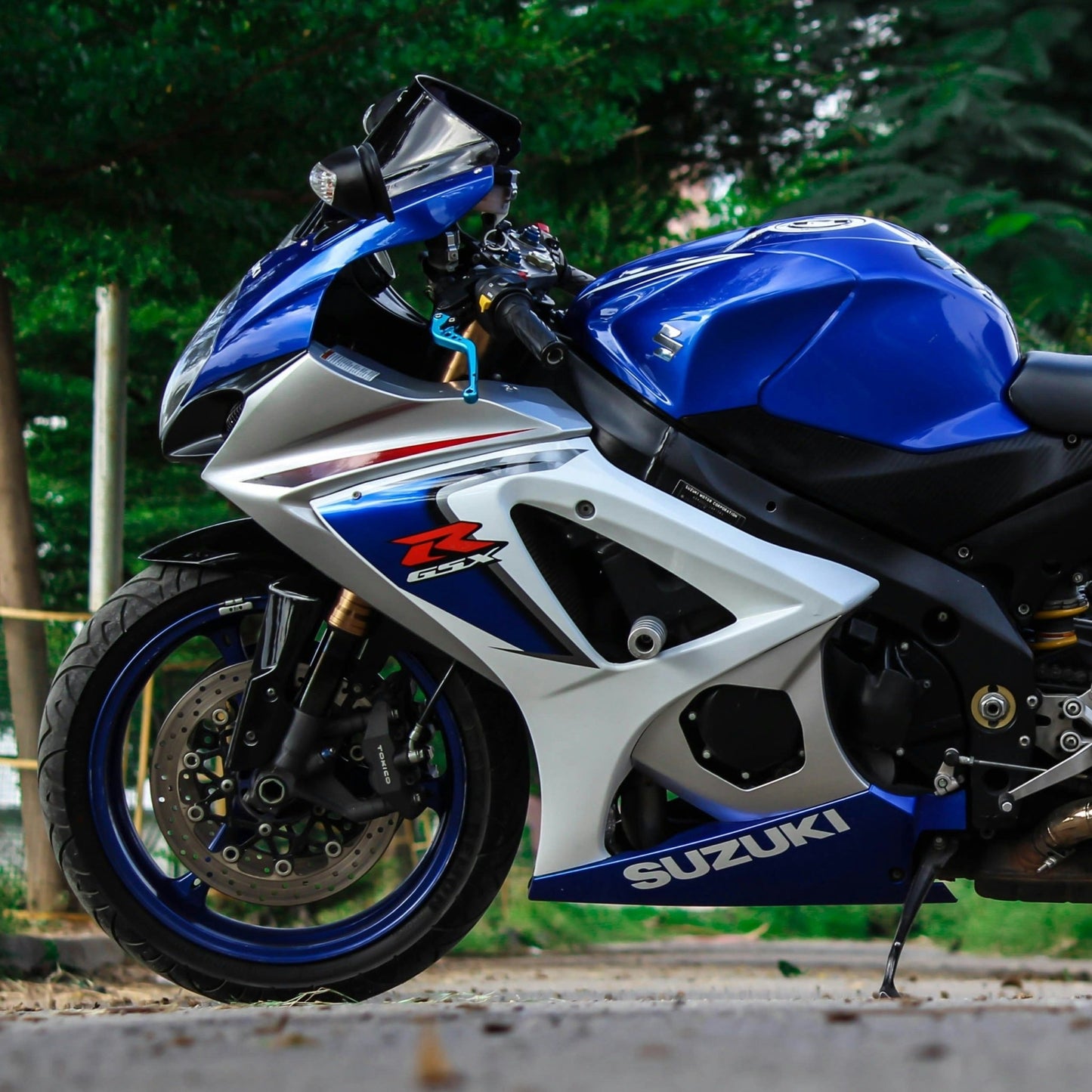 SUZUKI moto lipdukas