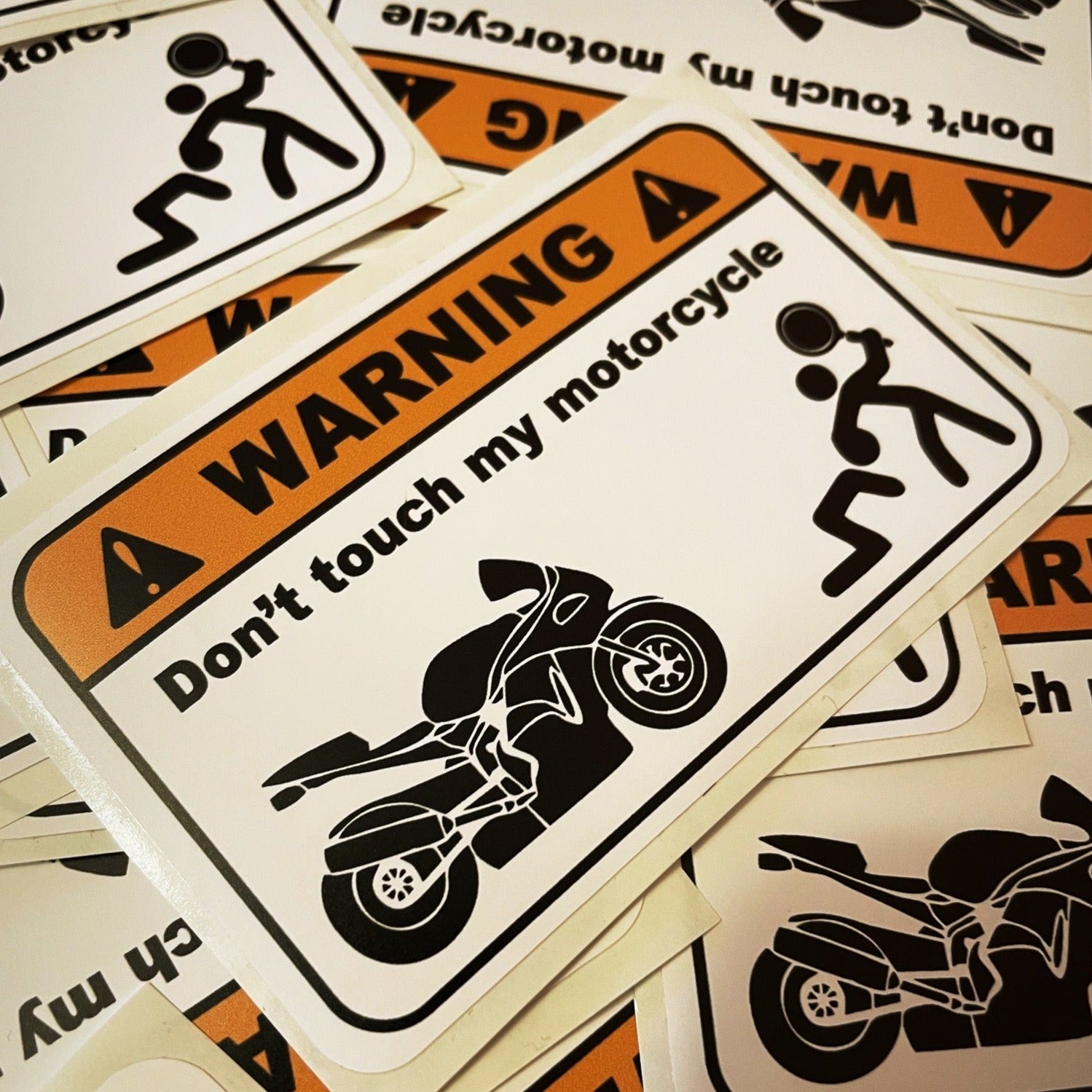 Moto lipdukai