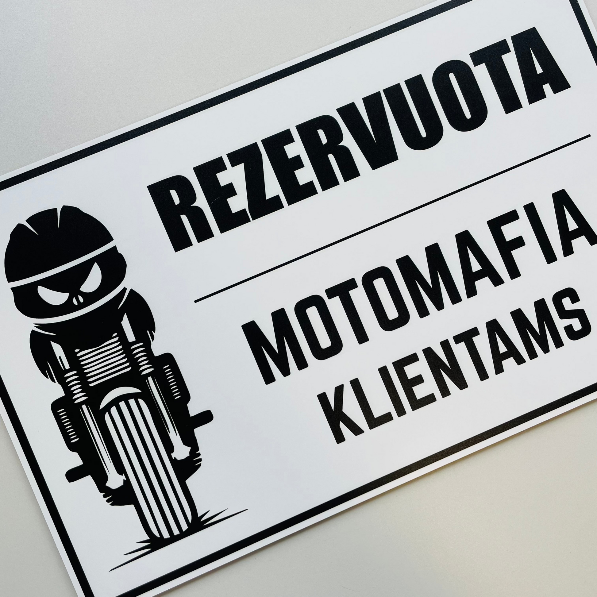 Imones-Zenklas-rezervuota