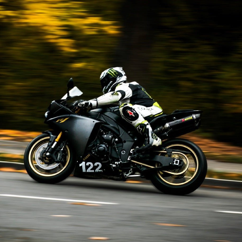 Moto-lipdukai-ziedui-balti